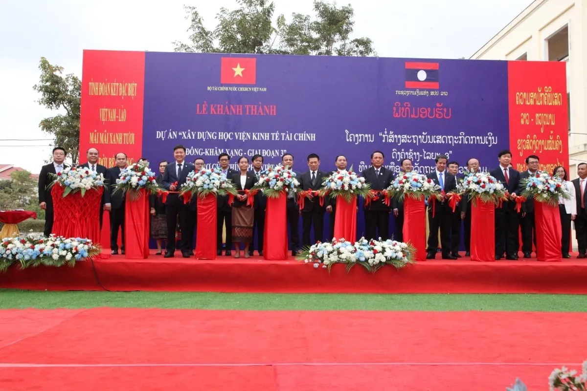 Kh&aacute;nh th&agrave;nh giai đoạn 3 dự &aacute;n Học viện Kinh tế - T&agrave;i ch&iacute;nh Dongkhamxang - Ảnh 1.