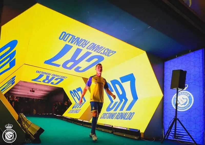 CLB Al Nassr làm rõ hợp đồng với CR7 - Ảnh 1. CLB Al Nassr làm rõ hợp đồng với CR7 - Ảnh 1.