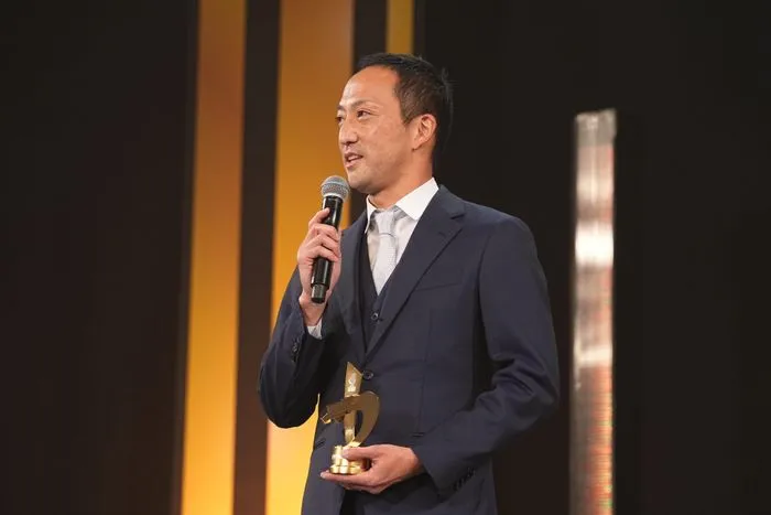 Trọng tài người Nhật Bản bắt trận chung kết lượt về AFF Cup 2022 - Ảnh 1. Trọng tài người Nhật Bản bắt trận chung kết lượt về AFF Cup 2022 - Ảnh 1.
