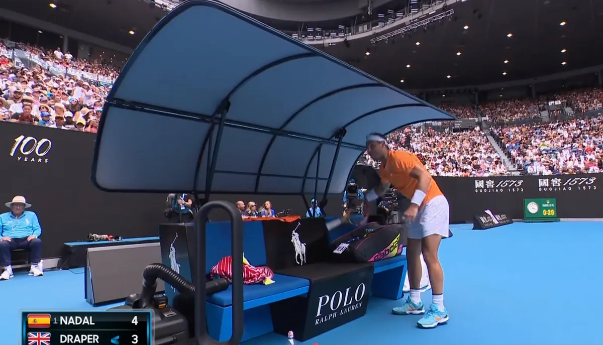 Rafael Nadal giành chiến thắng trong trận ra quân tại Australia mở rộng - Ảnh 1. Rafael Nadal giành chiến thắng trong trận ra quân tại Australia mở rộng - Ảnh 1.