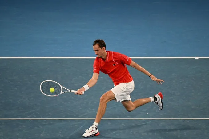 Medvedev, Tsitsipas cùng vượt qua vòng 1 Australia mở rộng - Ảnh 1. Medvedev, Tsitsipas cùng vượt qua vòng 1 Australia mở rộng - Ảnh 1.
