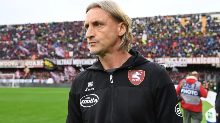 Đội bóng Serie A bổ nhiệm lại HLV vừa bị chính họ sa thải sau 48h - Ảnh 1. Đội bóng Serie A bổ nhiệm lại HLV vừa bị chính họ sa thải sau 48h - Ảnh 1.