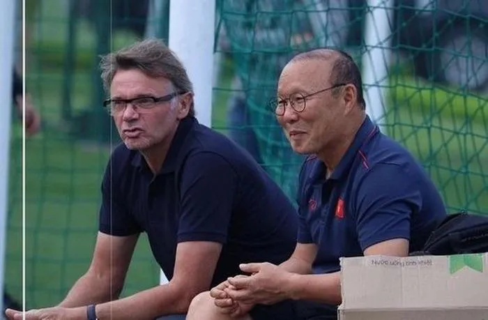 HLV Troussier nhiều khả năng sẽ thay ông Park dẫn dắt ĐT Việt Nam - Ảnh 2. HLV Troussier nhiều khả năng sẽ thay ông Park dẫn dắt ĐT Việt Nam - Ảnh 2.