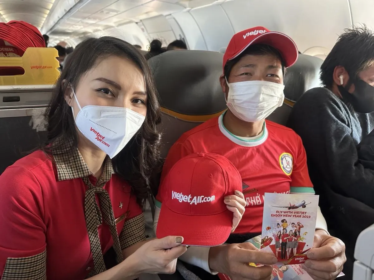 Các chuyến bay Vietjet đưa du khách đến với khắp các đầu sân bay, tưng bừng đón chào năm mới 2023 - Ảnh 18.