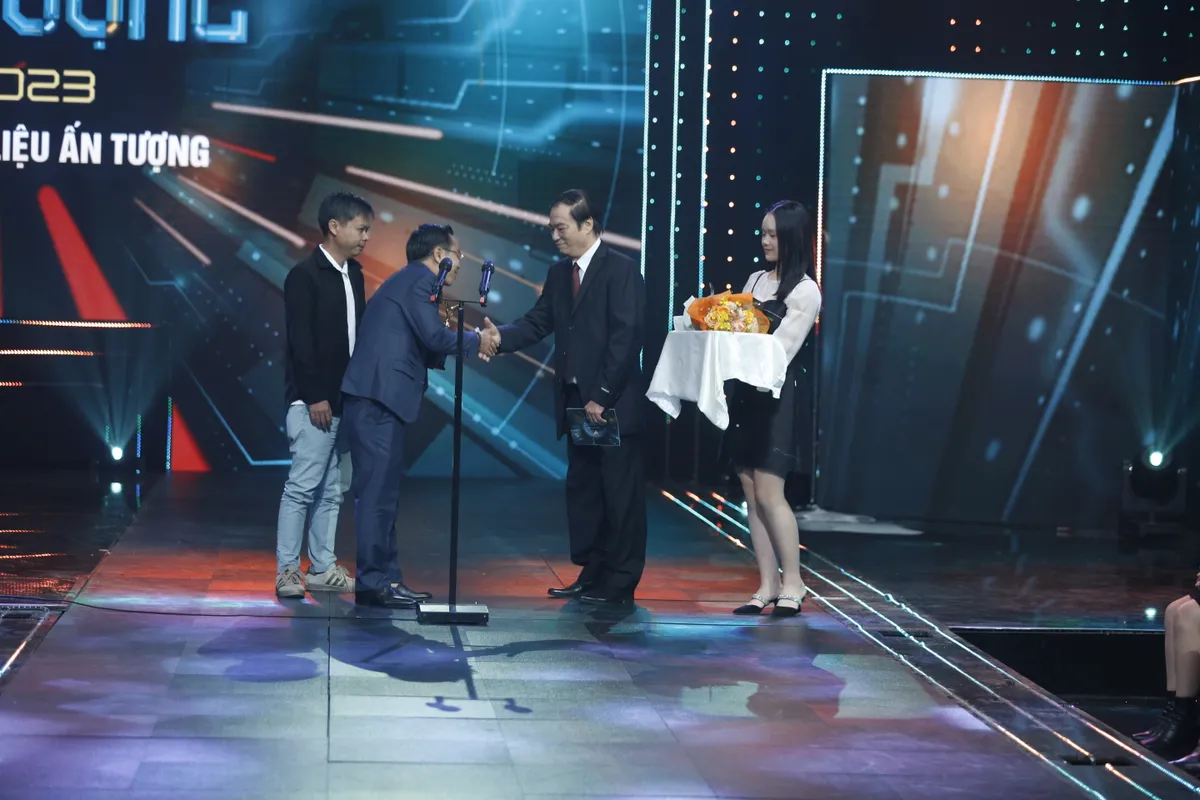 Khoảnh khắc ấn tượng trong Lễ trao giải VTV Awards 2022 - Ảnh 35.