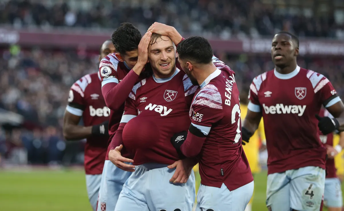West Ham United giành trọn 3 điểm trước Everton. - Ảnh 1. West Ham United giành trọn 3 điểm trước Everton. - Ảnh 1.