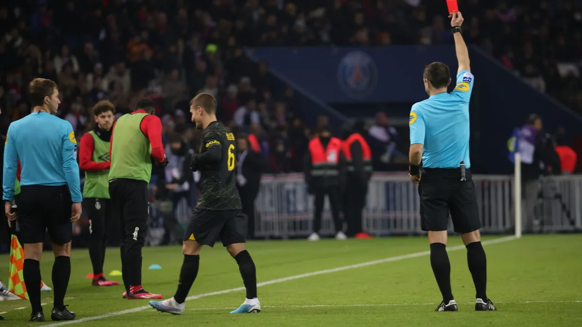 PSG vất vả hòa Reims trên sân nhà - Ảnh 3. PSG vất vả hòa Reims trên sân nhà - Ảnh 3.