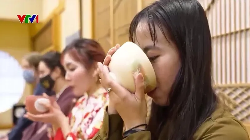 Lớp học trà đạo - trải nghiệm tinh thần Nhật Bản - Ảnh 2.