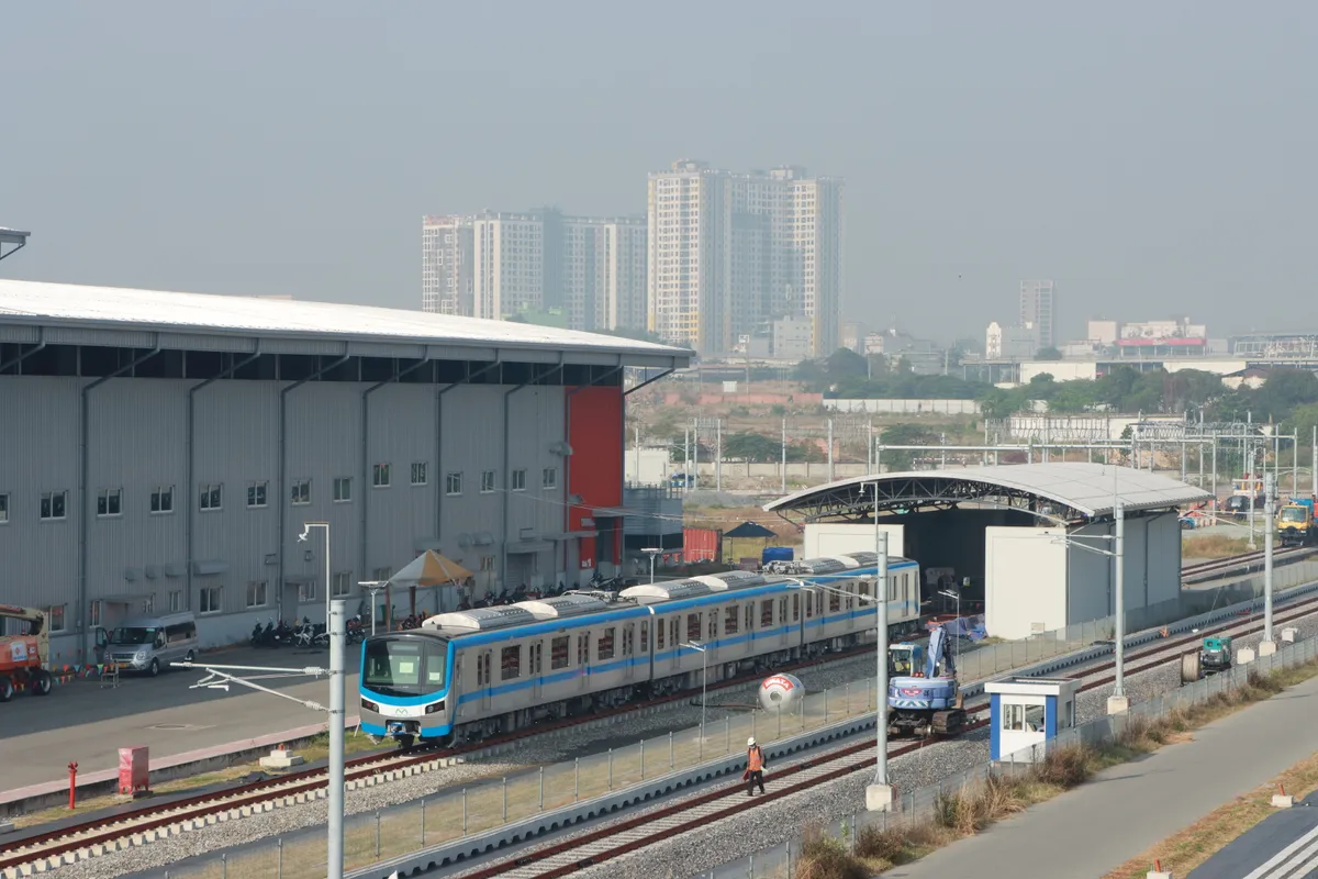 Tuyến Metro số 1 khởi công hạng mục cuối trước khi chuyển sang vận hành - Ảnh 1.