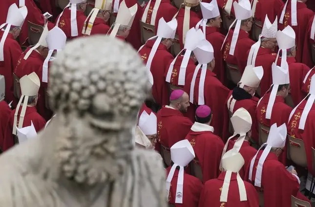 Tang lễ cựu Gi&aacute;o ho&agrave;ng Benedict XVI tại Vatican - Ảnh 4.