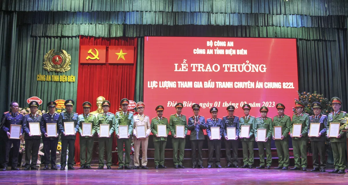 Điện Biên: Khen thưởng các lực lượng triệt phá đường dây ma túy từ Lào về Việt Nam - Ảnh 1. Điện Biên: Khen thưởng các lực lượng triệt phá đường dây ma túy từ Lào về Việt Nam - Ảnh 1.