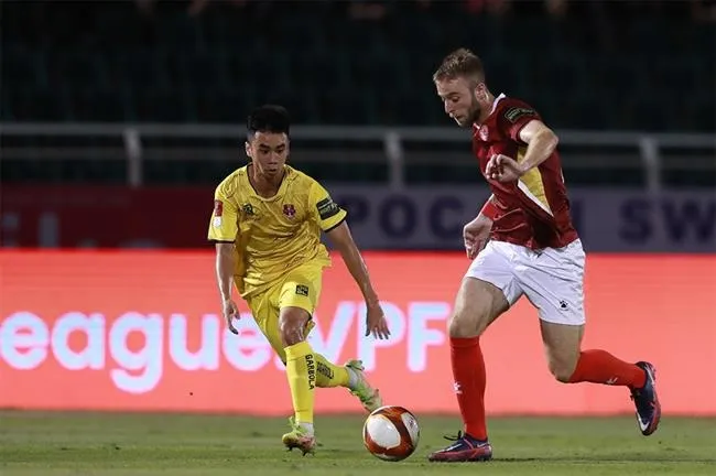 CLB TP Hồ Chí Minh thanh lý tiền đạo Alexander Bruce - Ảnh 1. CLB TP Hồ Chí Minh thanh lý tiền đạo Alexander Bruce - Ảnh 1.