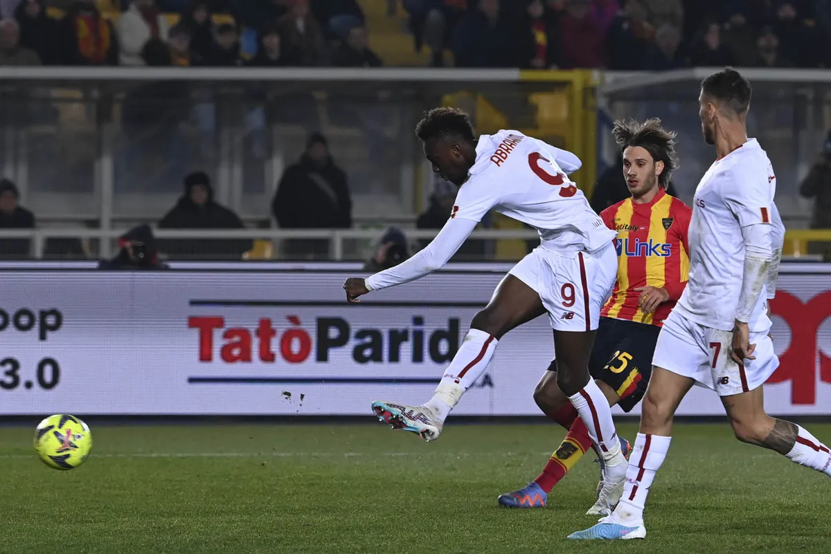 Vòng 22 giải VĐQG Italia: AS Roma bị Lecce cầm hòa, Atalanta xuất sắc đánh bại Lazio - Ảnh 1. Vòng 22 giải VĐQG Italia: AS Roma bị Lecce cầm hòa, Atalanta xuất sắc đánh bại Lazio - Ảnh 1.