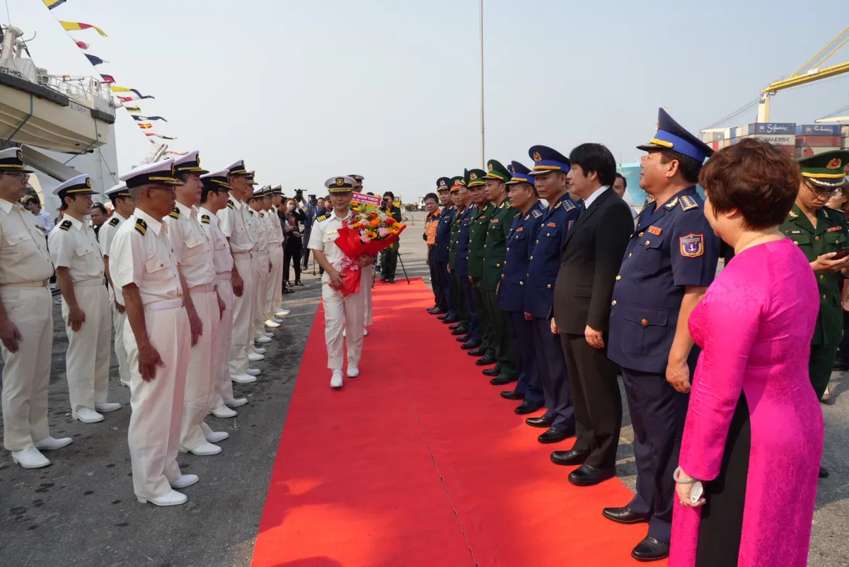 Tàu tuần tra bảo vệ bờ biển Nhật Bản thăm thành phố Đà Nẵng - Ảnh 1.