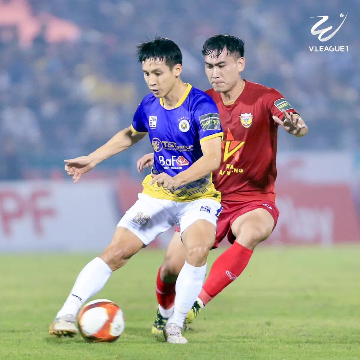 Vòng 3 V.League 2023 | CLB Hà Nội ngược dòng ấn tượng trên sân Hà Tĩnh   - Ảnh 1.