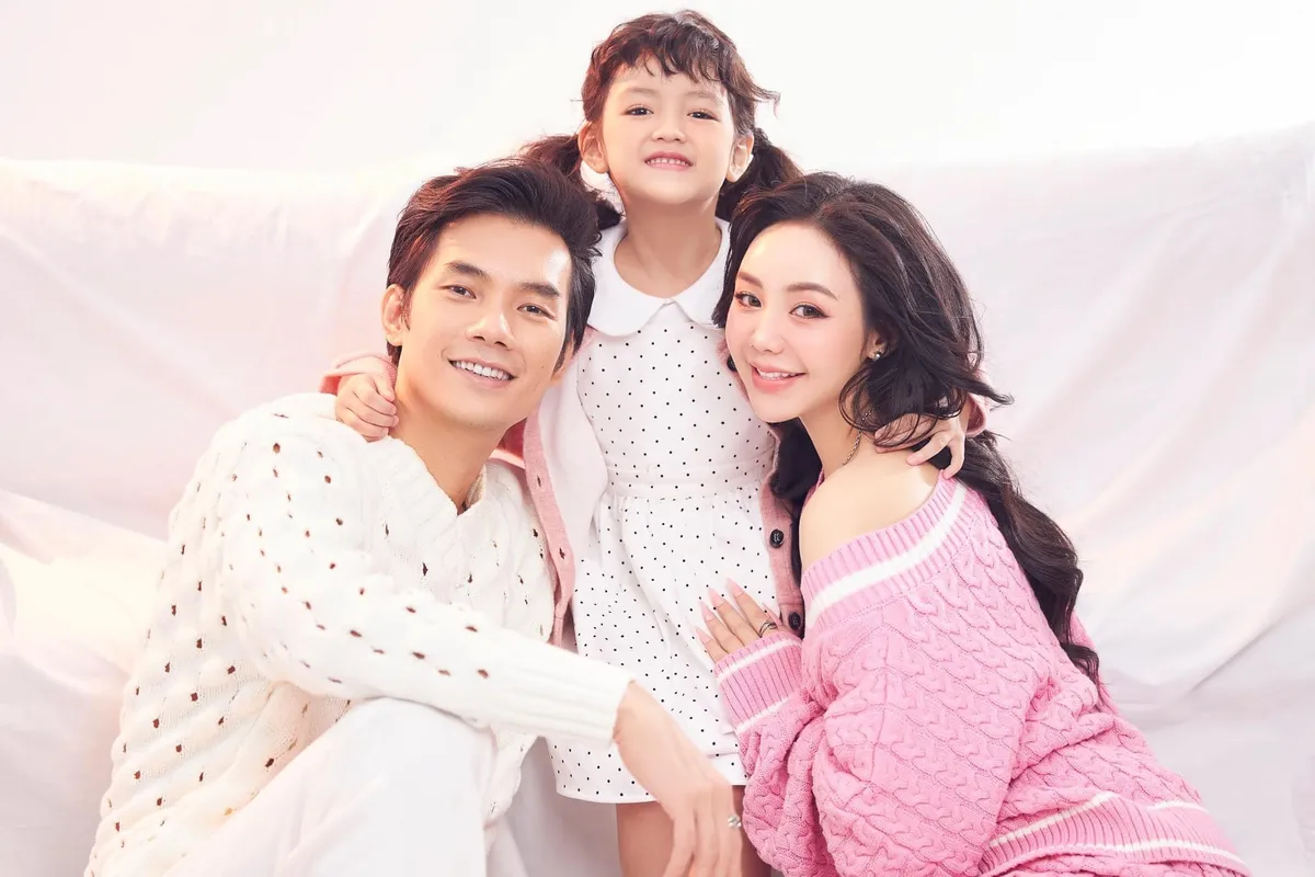 Bộ ảnh ngọt ngào hé lộ happy ending của Quỳnh Kool - Nhan Phúc Vinh trong Đừng làm mẹ cáu - Ảnh 6.