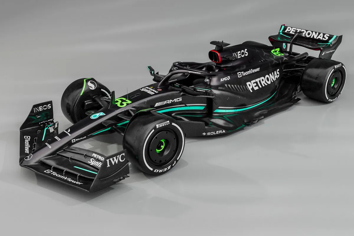 Đội đua F1 Mercedes ra mắt chiếc xe cho mùa giải 2023 - Ảnh 2. Đội đua F1 Mercedes ra mắt chiếc xe cho mùa giải 2023 - Ảnh 2.