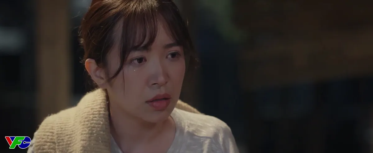 Dưới b&oacute;ng c&acirc;y hạnh ph&uacute;c - Tập 18: Hết l&ograve;ng v&igrave; nh&agrave; chồng, Son vẫn bị bố chồng đuổi về nơi sản xuất - Ảnh 2.