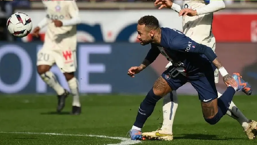Messi lập siêu phẩm đá phạt ở thời khắc không tưởng, PSG thắng nghẹt thở - Ảnh 2. Messi lập siêu phẩm đá phạt ở thời khắc không tưởng, PSG thắng nghẹt thở - Ảnh 2.