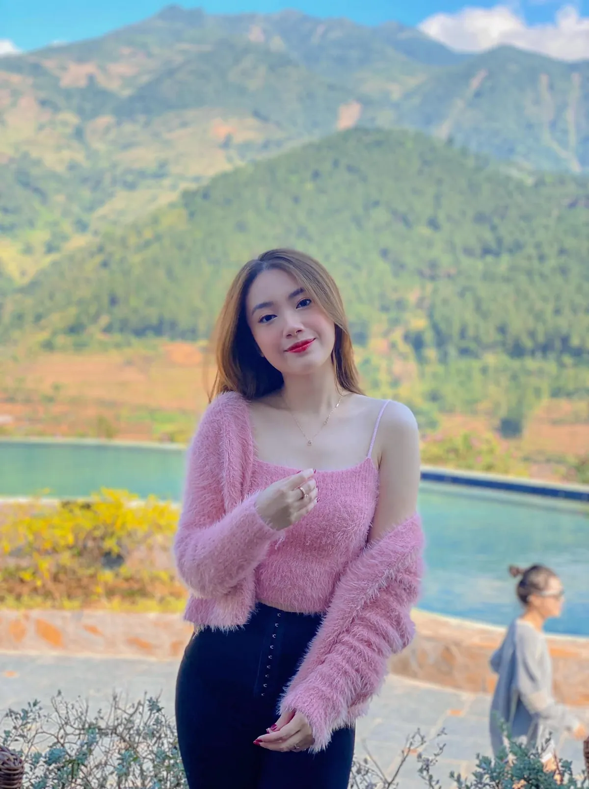 Nhan sắc nàng dâu út sành điệu trong Dưới bóng cây hạnh phúc - Ảnh 13.