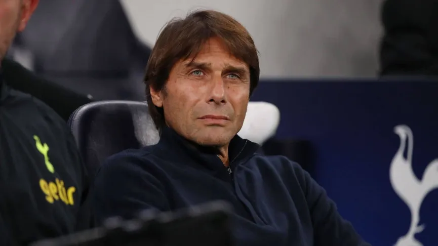 HLV Antonio Conte nhập viện phẫu thuật - Ảnh 1. HLV Antonio Conte nhập viện phẫu thuật - Ảnh 1.