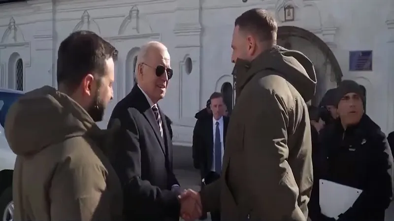 Chuyến thăm Kiev của ông Joe Biden được giữ kín đến phút chót - Ảnh 1.