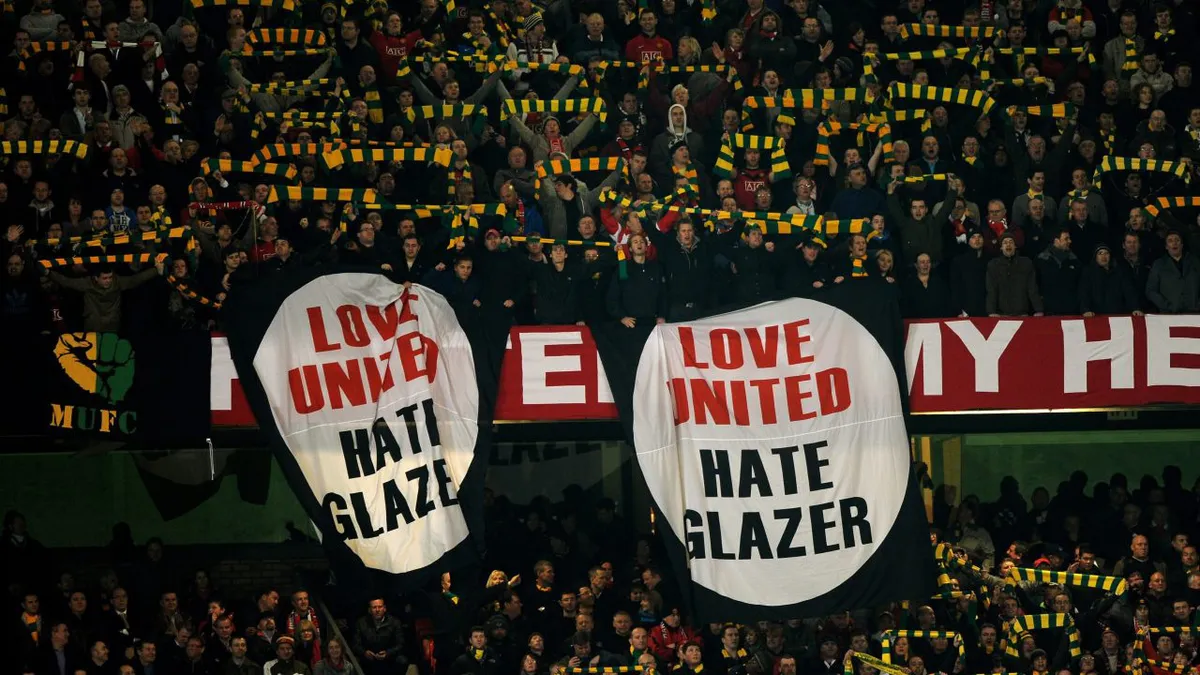 Cổ phiếu Manchester United bị tác động từ thông tin đổi chủ - Ảnh 1. Cổ phiếu Manchester United bị tác động từ thông tin đổi chủ - Ảnh 1.