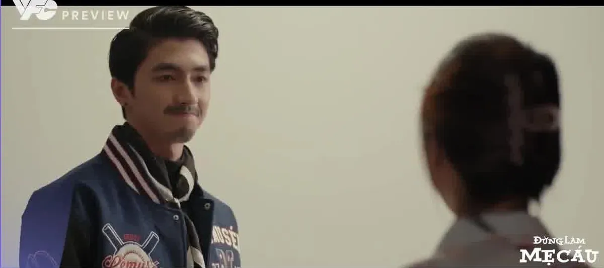 Đừng l&agrave;m mẹ c&aacute;u - Tập 23: Kh&ocirc;i mượn rượu để &ocirc;m Vy - Ảnh 2.