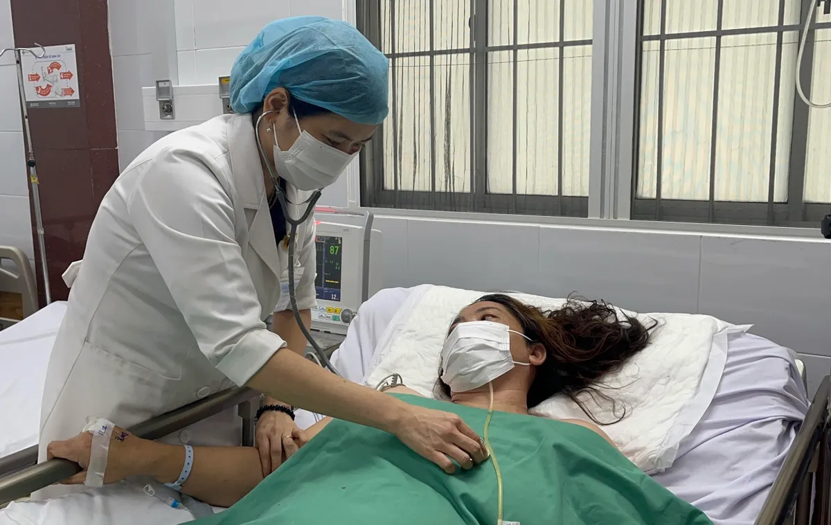Cần Thơ: Cứu sống hai sản phụ đột quỵ - Ảnh 2.