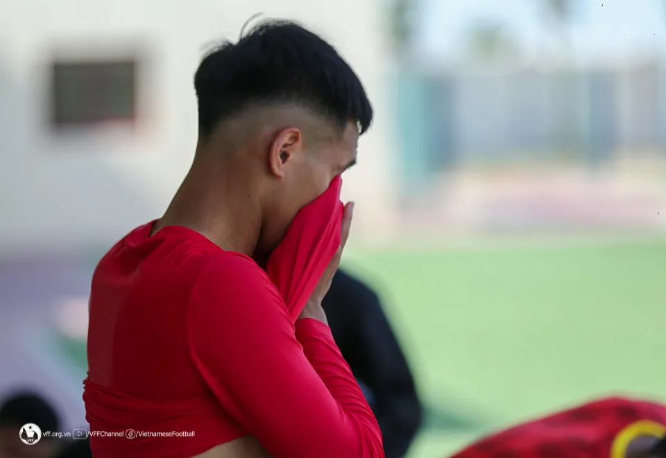 HLV Hoàng Anh Tuấn chốt danh sách 23 cầu thủ tham dự VCK U20 châu Á 2023 - Ảnh 2. HLV Hoàng Anh Tuấn chốt danh sách 23 cầu thủ tham dự VCK U20 châu Á 2023 - Ảnh 2.