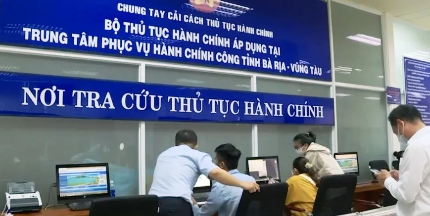 Tăng cường hỗ trợ người dân thực hiện thủ tục hành chính - Ảnh 1.