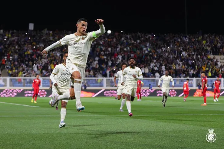 Ronaldo lập hat-trick cho Al Nassr chỉ trong 36 phút - Ảnh 1. Ronaldo lập hat-trick cho Al Nassr chỉ trong 36 phút - Ảnh 1.