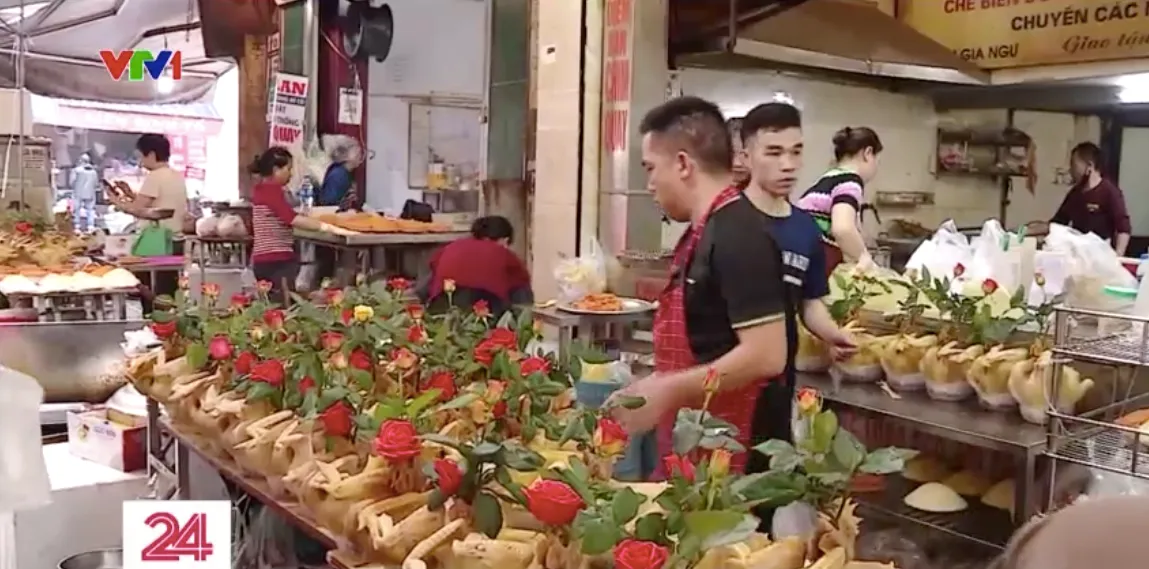 Dịch vụ đặt cỗ nhộn nhịp trước ng&agrave;y rằm th&aacute;ng Gi&ecirc;ng - Ảnh 1.