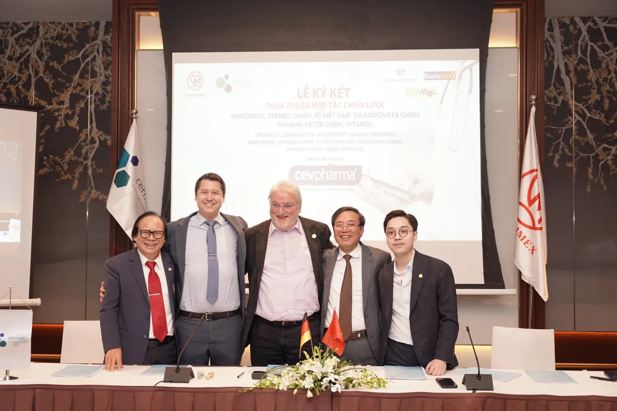 Hợp t&aacute;c chiến lược &ldquo;Ứng dụng liệu ph&aacute;p trị liệu ph&oacute;ng xạ thụ thể peptide trong chăm s&oacute;c sức khỏe - Ảnh 1.