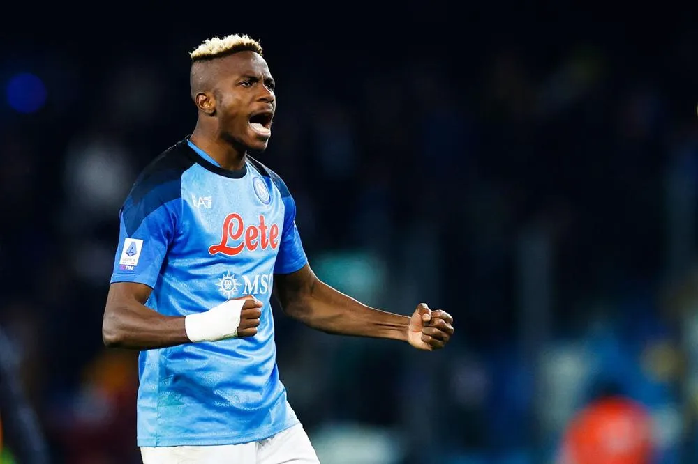 Man Utd tính chi 107 triệu bảng chiêu mộ tiền đạo của Napoli - Ảnh 1. Man Utd tính chi 107 triệu bảng chiêu mộ tiền đạo của Napoli - Ảnh 1.