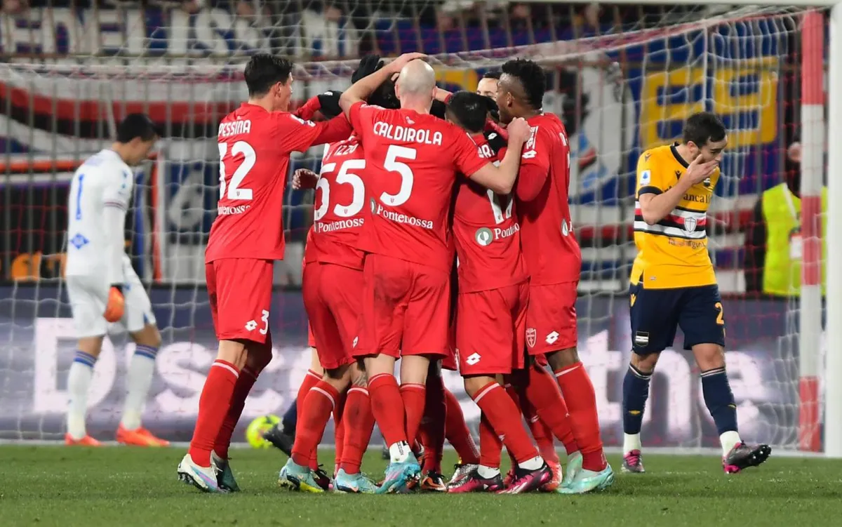 Lazio chia điểm tiếc nuối trên sân của Hellas Verona - Ảnh 3. Lazio chia điểm tiếc nuối trên sân của Hellas Verona - Ảnh 3.
