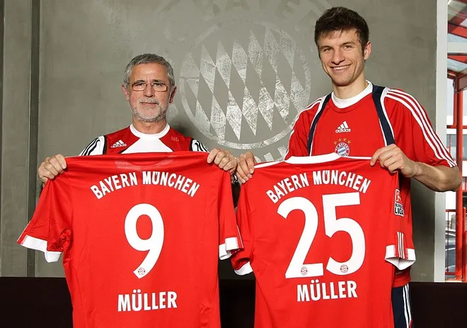 Những kỷ lục mới của Thomas Muller tại giải bóng đá VĐQG Đức - Ảnh 1. Những kỷ lục mới của Thomas Muller tại giải bóng đá VĐQG Đức - Ảnh 1.