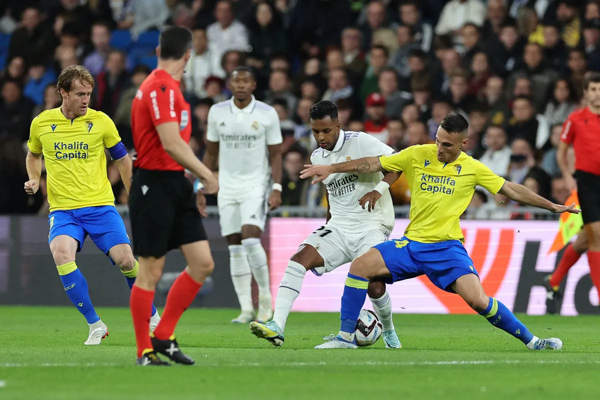 Real Madrid gặp khó trước trận bán kết FIFA Club World Cup - Ảnh 2. Real Madrid gặp khó trước trận bán kết FIFA Club World Cup - Ảnh 2.