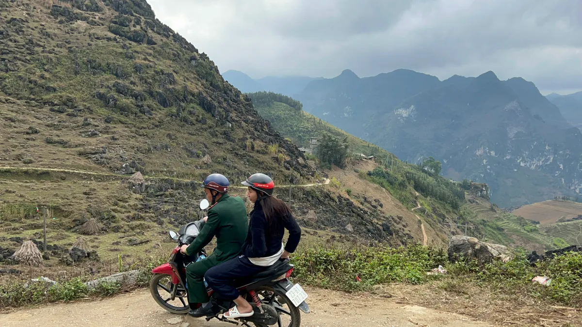 Hoa hậu Thùy Tiên nấu trà sữa, xây trường cho trẻ em Hà Giang - Ảnh 5.