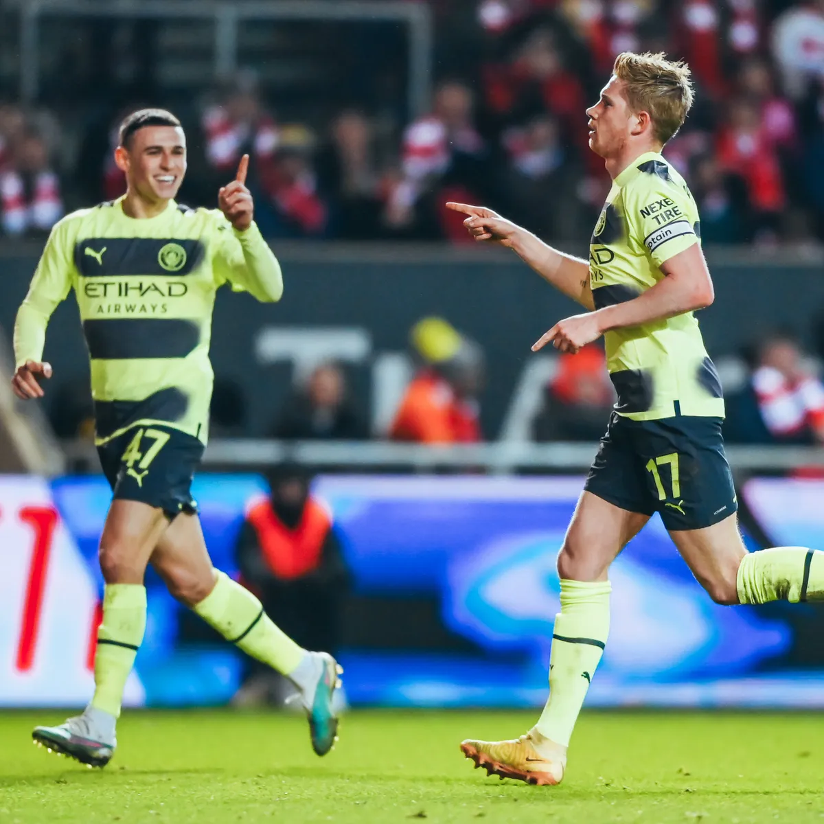 Thắng đậm dễ dàng, Man City giành vé vào tứ kết FA Cup - Ảnh 2. Thắng đậm dễ dàng, Man City giành vé vào tứ kết FA Cup - Ảnh 2.