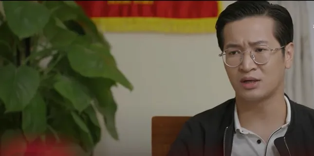 Dưới b&oacute;ng c&acirc;y hạnh ph&uacute;c - Tập 33: Son lột x&aacute;c m&agrave; cả nh&agrave; kh&ocirc;ng ai quan t&acirc;m - Ảnh 1.