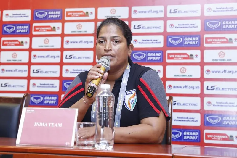 HLV Akira Ijiri: “U20 nữ Việt Nam sẽ nỗ lực ở vòng loại thứ hai” - Ảnh 2. HLV Akira Ijiri: “U20 nữ Việt Nam sẽ nỗ lực ở vòng loại thứ hai” - Ảnh 2.