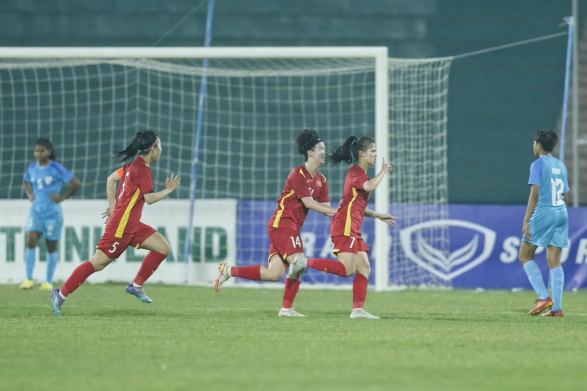 Cầm hòa U20 nữ Ấn Độ, U20 nữ Việt Nam giành vé dự VCK châu Á 2024 - Ảnh 2. Cầm hòa U20 nữ Ấn Độ, U20 nữ Việt Nam giành vé dự VCK châu Á 2024 - Ảnh 2.