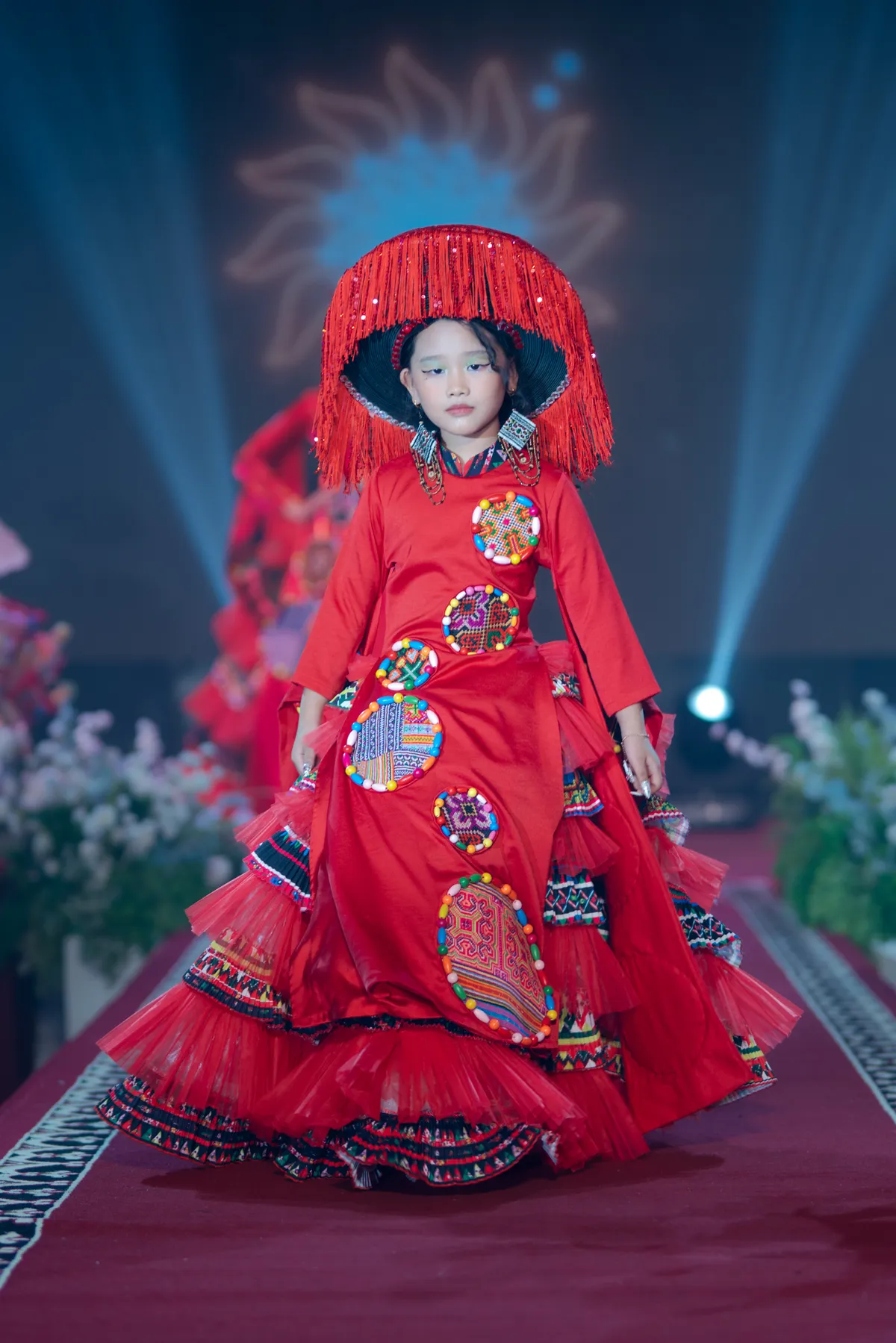 Dàn hoa hậu, á hậu xuất hiện tại Princess fashion show - Ảnh 2.