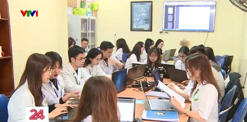 Điểm nhấn m&ugrave;a x&eacute;t tuyển 2023: Sẽ giảm bớt phương thức x&eacute;t tuyển - Ảnh 3.