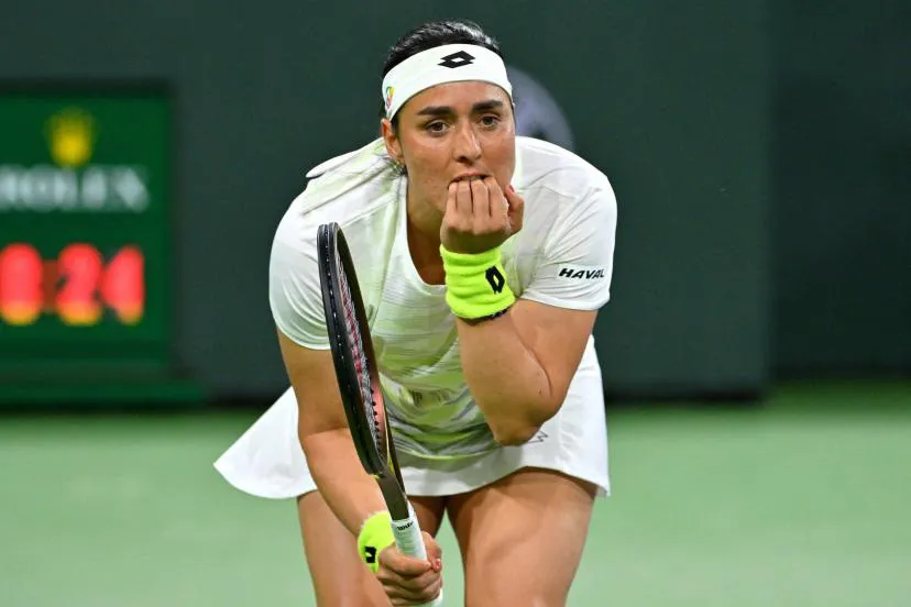 Ons Jabeur dừng bước tại vòng 3 đơn nữ giải quần vợt Indian Wells 2023 - Ảnh 1. Ons Jabeur dừng bước tại vòng 3 đơn nữ giải quần vợt Indian Wells 2023 - Ảnh 1.