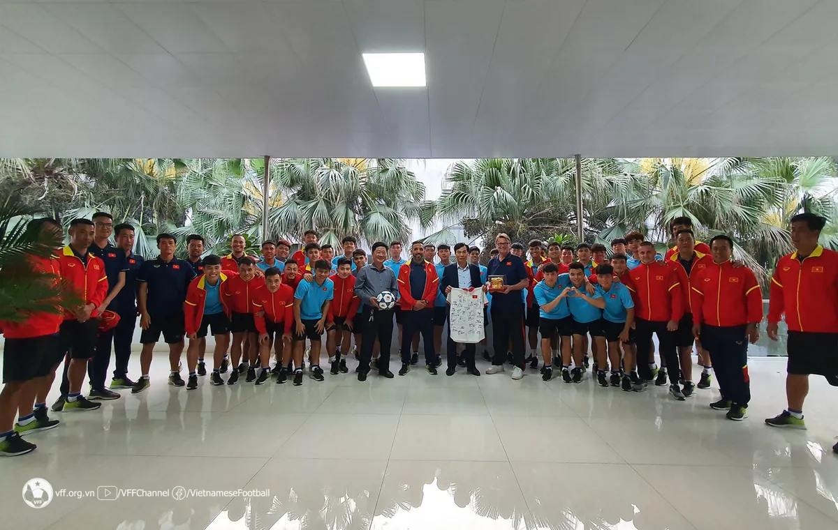 U23 Việt Nam thắng CLB Phú Thọ 2-1 trong trận đá tập tại sân Việt Trì - Ảnh 15. U23 Việt Nam thắng CLB Phú Thọ 2-1 trong trận đá tập tại sân Việt Trì - Ảnh 15.