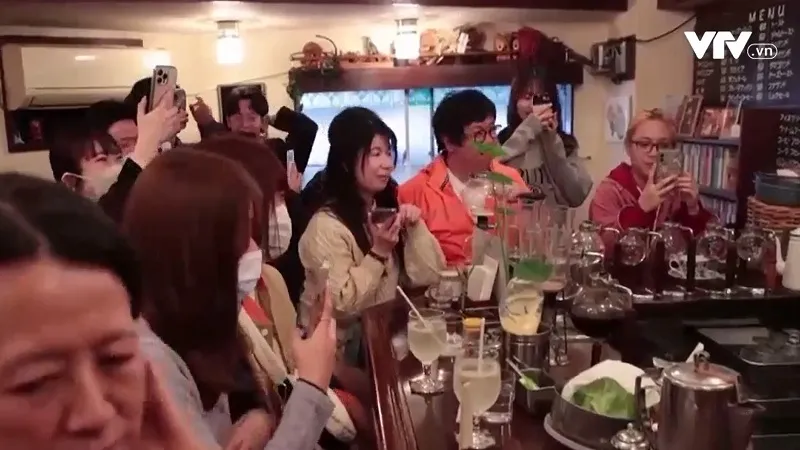 Nổi tiếng tr&ecirc;n mạng nhờ đổ b&aacute;nh pudding - Ảnh 1.