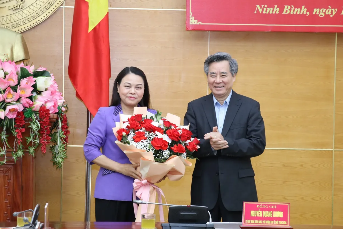 Bộ Ch&iacute;nh trị điều động nh&acirc;n sự B&iacute; thư Tỉnh ủy Ninh B&igrave;nh - Ảnh 2.