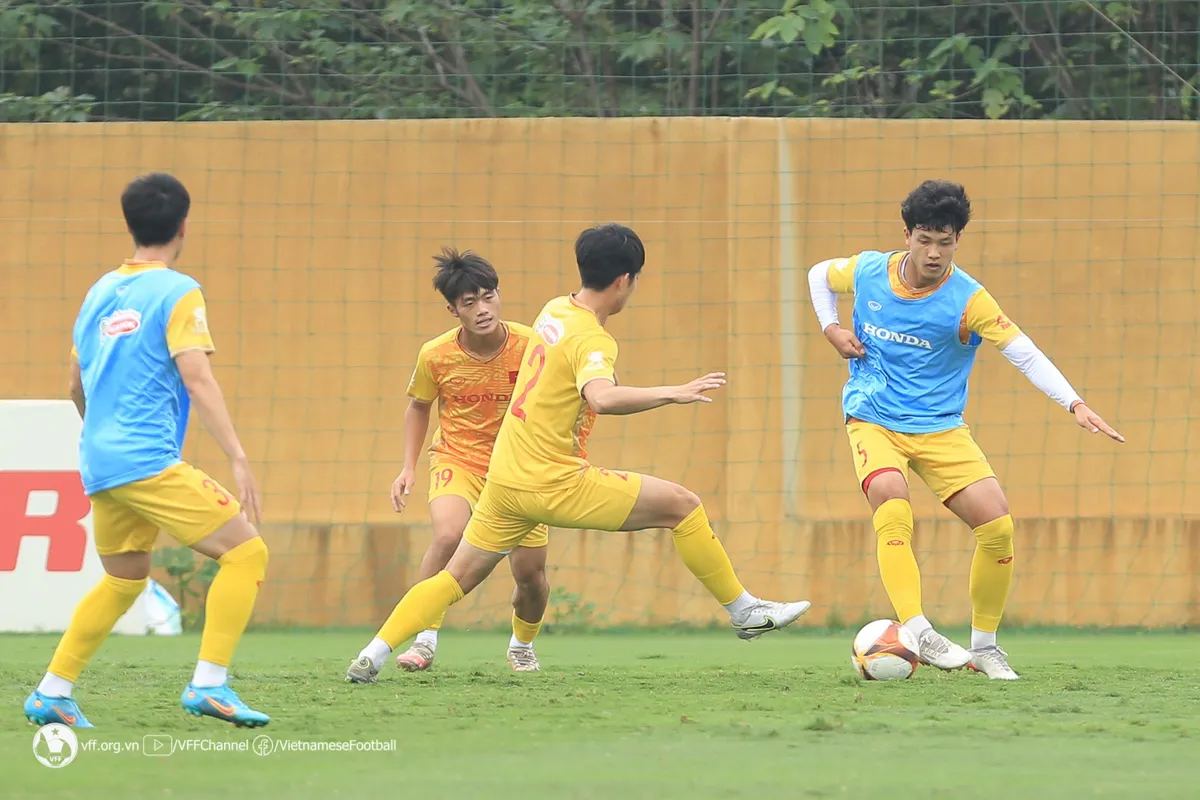 ĐT U23 Việt Nam tích cực tập luyện trước ngày lên đường dự giải quốc tế U23 Cup - Ảnh 3. ĐT U23 Việt Nam tích cực tập luyện trước ngày lên đường dự giải quốc tế U23 Cup - Ảnh 3.